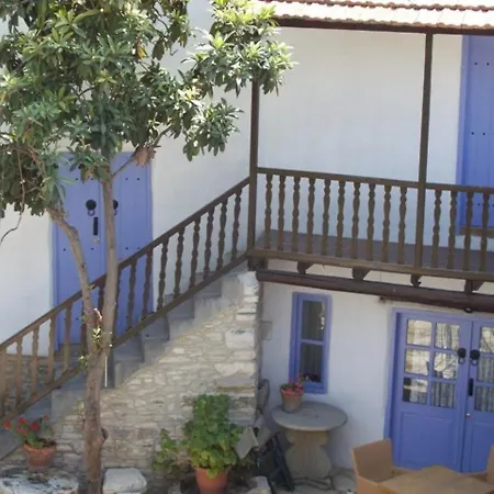 Sofronis House Apartman *